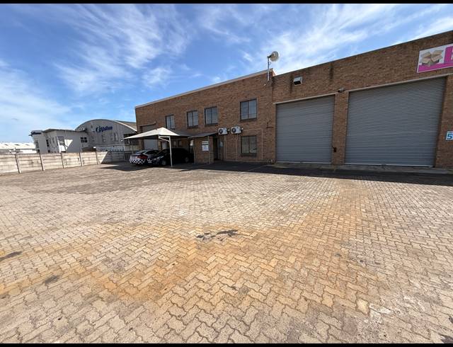 660M² WAREHOUSE TO LET IN PAROW INDUSTRIAL
